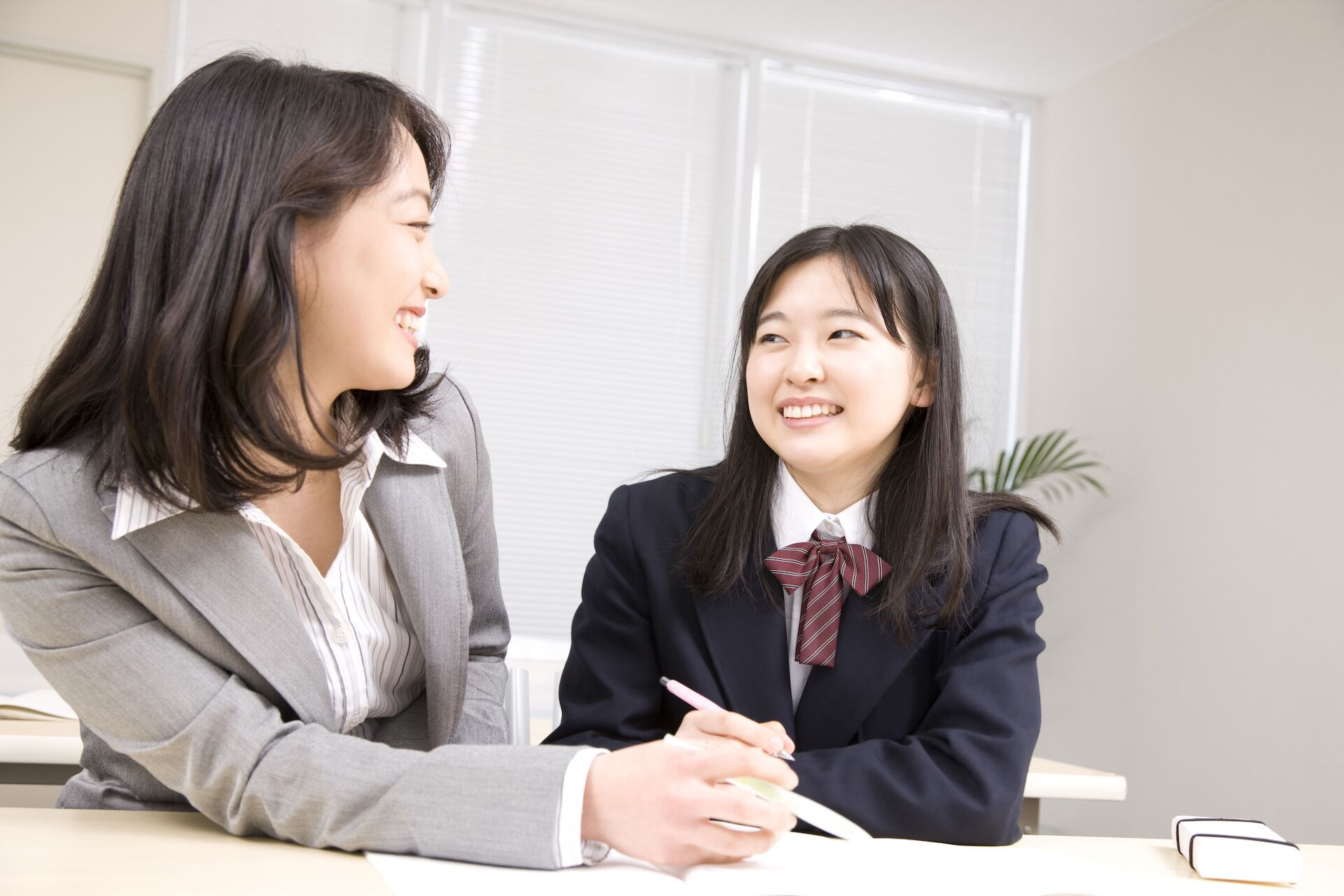 蟄ｦ鄙貞｡ｾ・井ｸｭ鬮倥∝女鬨鍋函・・_800px